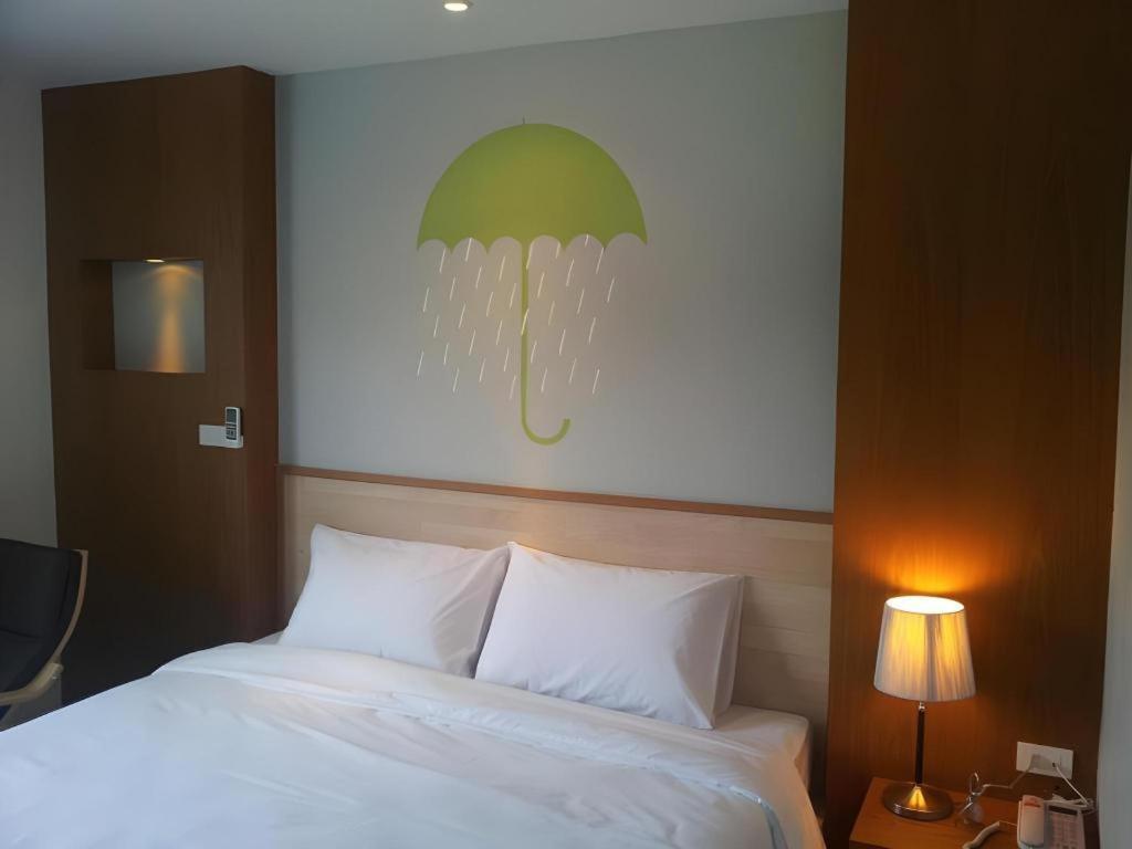 Klim Hotel Buriram Exterior foto
